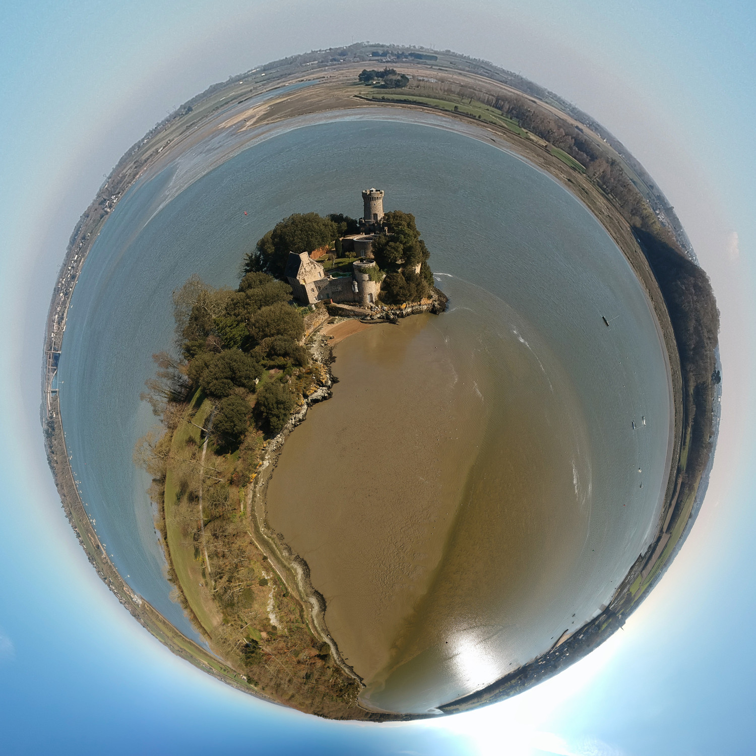 Little Planet au Château de Péhou (Rance)